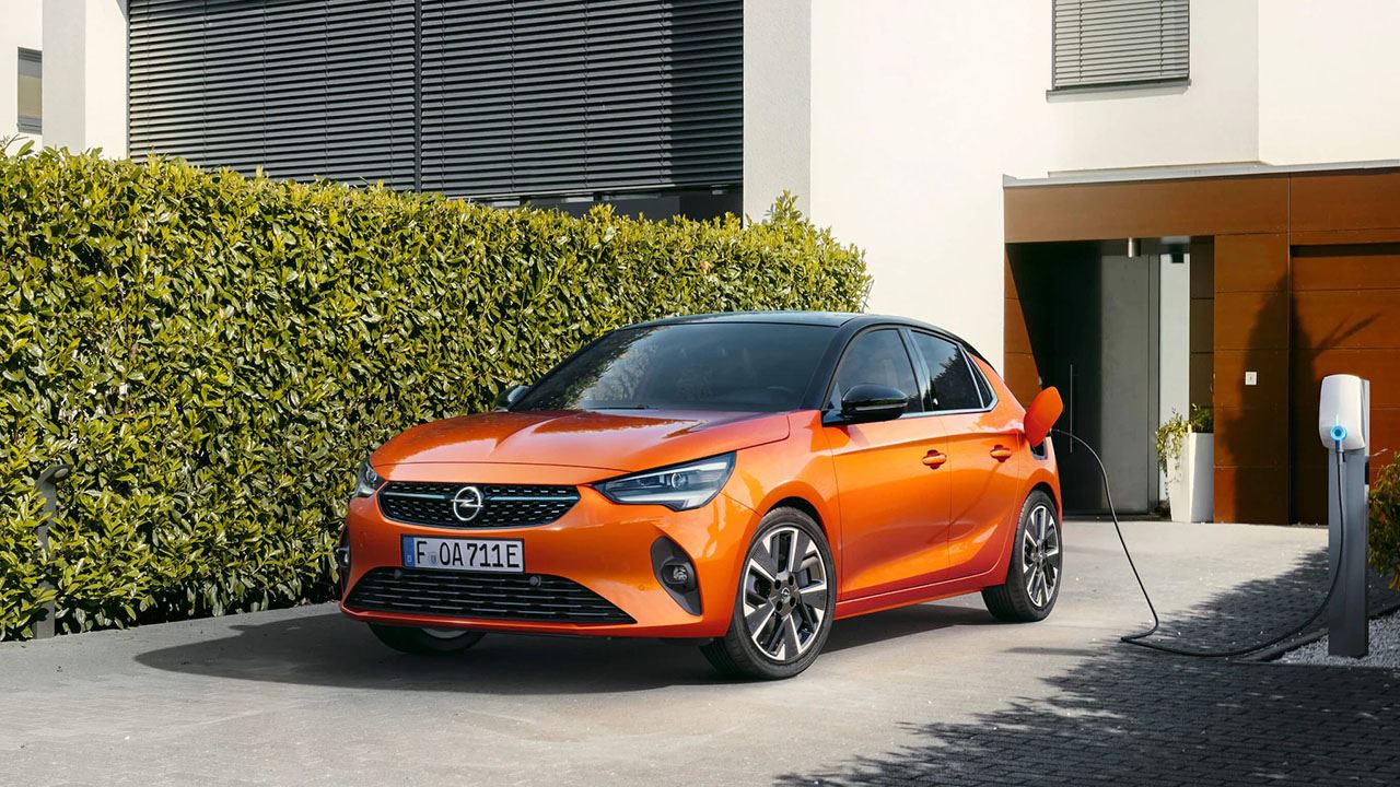 Opel Corsa oranje opladen 2022